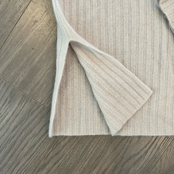 Something Navy Cashmere Sweater size S - Picture 3 of 4